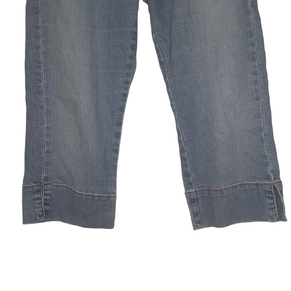 Levis Low Slouch Light Wash Cropped Jeans - Picture 5 of 6